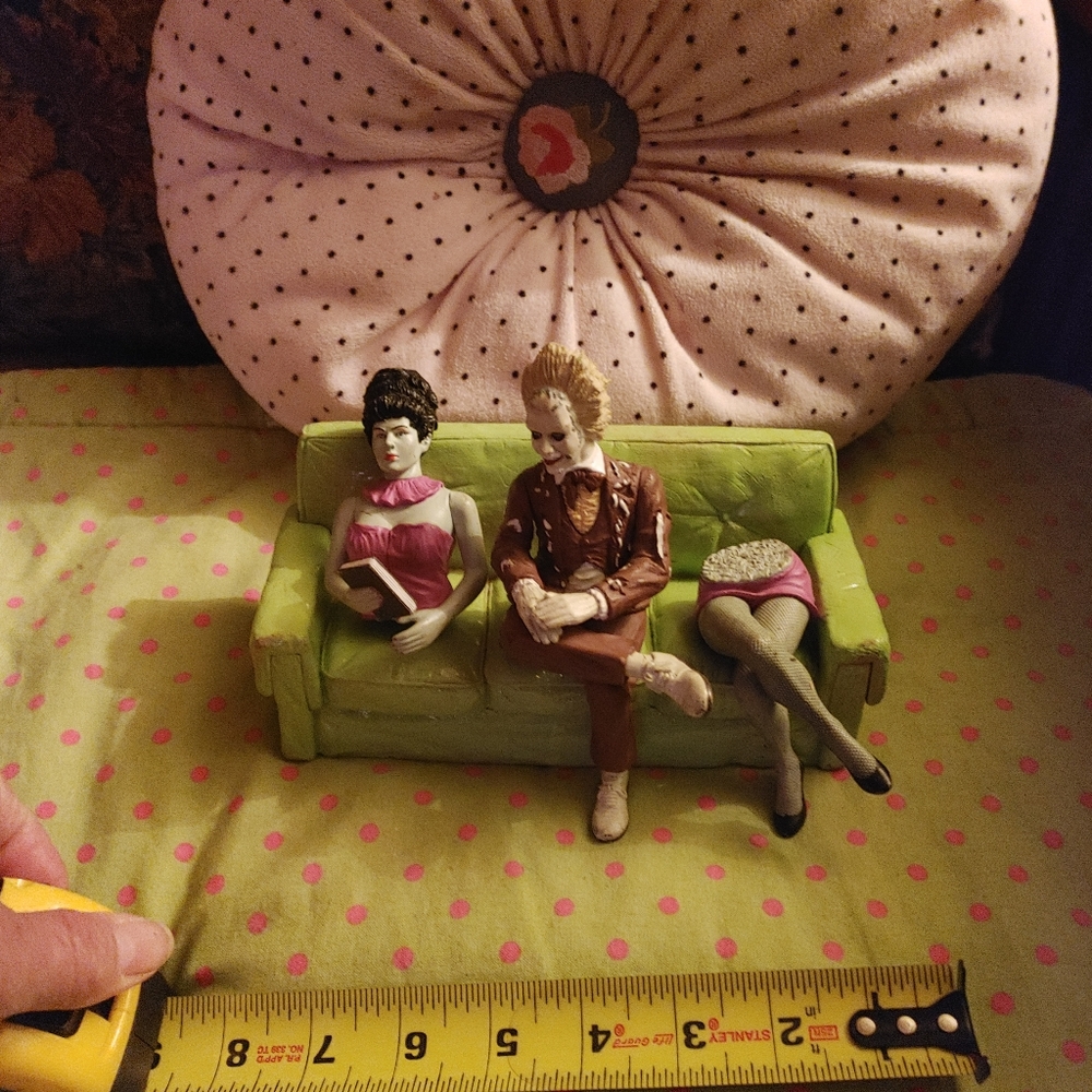 Beetlejeuce Couch Set Collectable - Picture 6 of 8